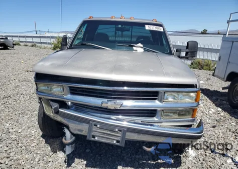 1998 Chevrolet Gmt-400 K3500 z USA, uszkodzony, nr VIN 1GCHK39J1WF047148